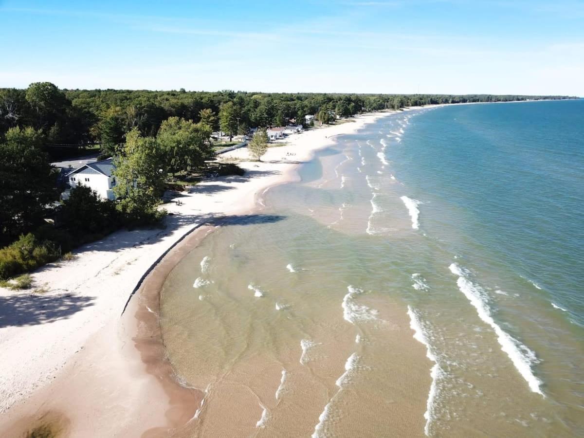 Beach Club Of Oscoda - The Lakeshore Cottage Εξωτερικό φωτογραφία
